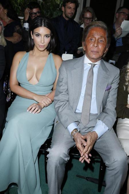 Kim Kardashian acapara todos los flashes en el desfile de Valentino Alta Costura