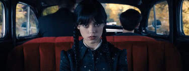 Así es el coche de 'Miércoles': la limusina gótica hecha a medida de la serie que revienta en Netflix