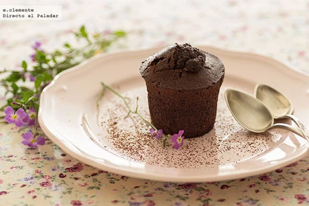 Pasteles tibios de chocolate y café: receta de postre muy fácil para quedar bien