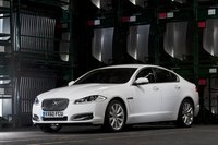 Jaguar XF 2012, el felino se afila las garras