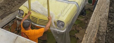 Enterraron un coche nuevo en 1975 para hacer una cápsula del tiempo. Medio siglo después, este clásico maldito ha vuelto a ver la luz