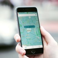 El Parking: la app que te ayuda a buscar aparcamiento, pagar la zona azul o alquilar tu plaza de garaje