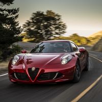 Un nuevo deportivo de Alfa Romeo llamado 6C podría llegar en 2020 para hacer frente al Jaguar F-Type