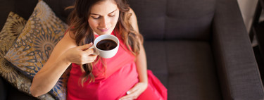Soy adicta al café y estoy embarazada: ¿qué cantidad de cafeína puedo tomar?