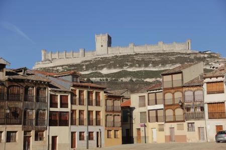 La plaza del Coso en Peñafiel, Valladolid. Tradición y belleza para una escapada