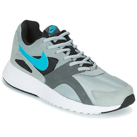 Tras un 50% de descuento podemos hacernos con las zapatillas deportivas Nike Pantheos por sólo 40 euros en Spartoo