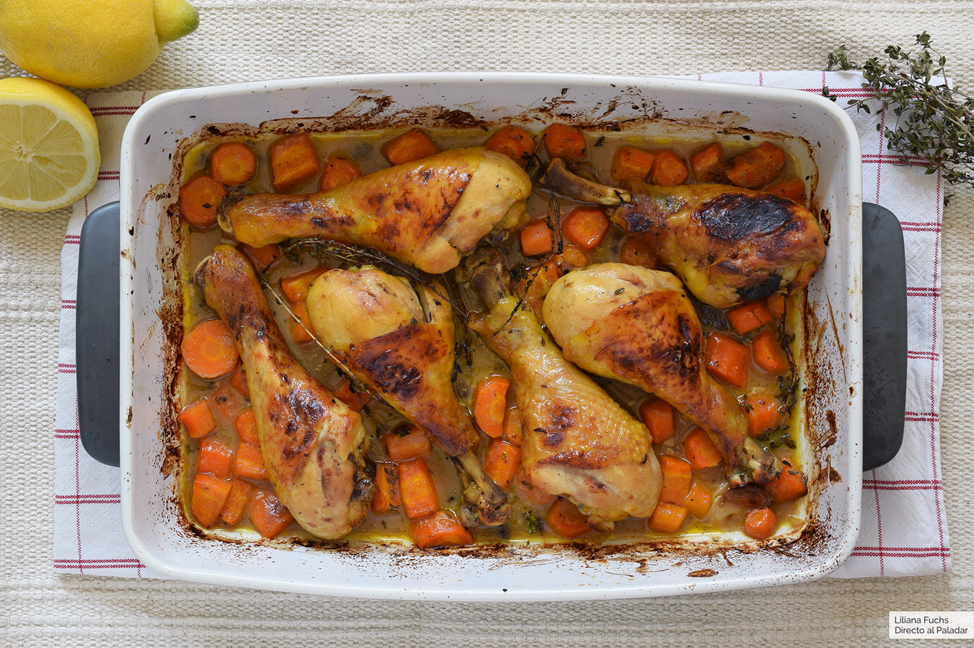 Pollo al horno con salsa de montaza y limón. Receta de cocina fácil y  deliciosa