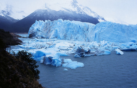 Este fin de semana podría romperse el Glaciar Perito Moreno