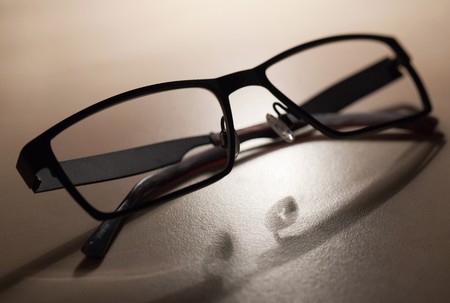 Duelo de filtradores: Jon Prosser contradice a Kuo y dice que las gafas de Apple llegarán en 2021