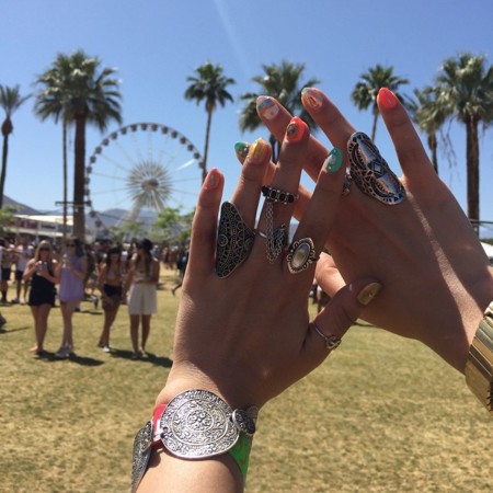 Cuando Coachella llega al nail-art. Os proponemos 22 ideas locas