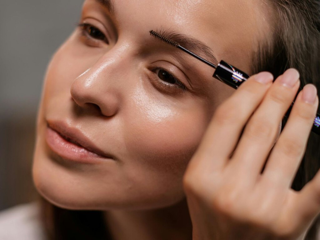 Este es el rotulador de cejas que rellena las calvas creando pelo a pelo de forma muy sencilla y acabado profesional