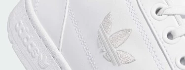 El outlet de Adidas liquida las zapatillas blancas de estilo retro más versátiles que no pueden faltar en tu zapatero 