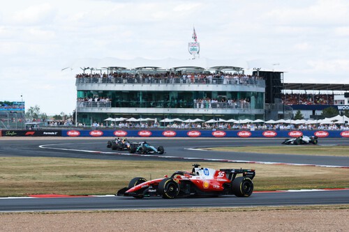 Charles Leclerc rompe la sequía gracias a una avería de Kimi Antonelli y la F1 se sigue saboteando a sí misma 