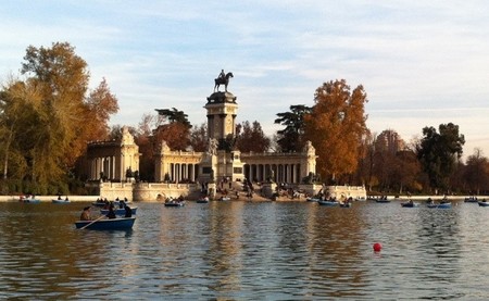 Paseo en las barcas del Parque del Retiro 