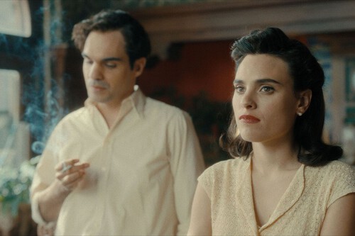 'Karmele' es fabulosa al narrar el exilio vasco en la Guerra Civil, pero la película pierde su identidad y acaba convertida en un guirigay en euskera