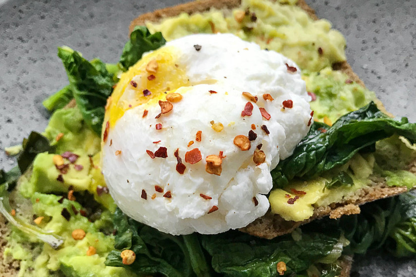 Cómo hacer huevos escalfados o poché la receta que nunca falla
