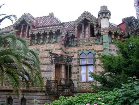 El Capricho de Gaudí en Comillas (Cantabria)