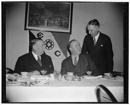 Dr Walter Granger Of The American Museum Of Natural History In New York Who Was Principal Speaker Capt Hertford Cowling Secretary Of The Washington Chapter Of The Explorers Club And Lccn2016875515