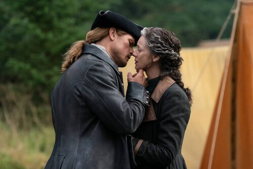 El épico final de 'Outlander', explicado: del fantasma de Jaime a un romance que trasciende el tiempo