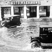 Hace 100 años la gente empezó a preocuparse por lavar sus coches. No tenía nada que ver con lo que hacemos ahora