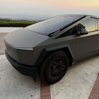 "Es insoportable": Un fanático de Tesla gasta casi medio millón en sus coches hasta que la Cybertruck le saca de sus casillas durante los incendios de Los Ángeles 