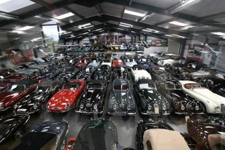 ¡Jaguar Land Rover compra inmensa colección de autos clásicos británicos!