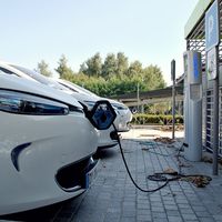 ¿Y si los coches eléctricos poblaran las ciudades antes de lo que imaginamos? Estos son sus planes de futuro