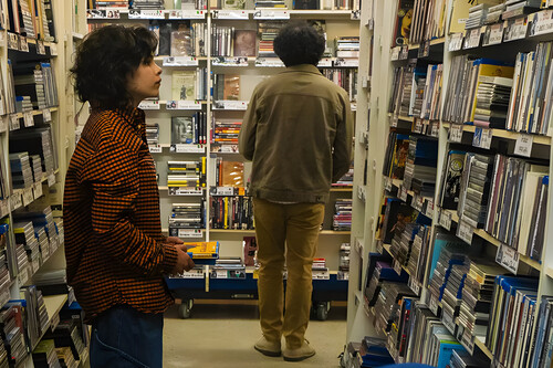 Los DVD son el nuevo vinilo para la Generación Z: cansados del streaming, decidieron revivir los videoclubs