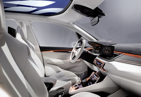 BMW Concept Active Tourer 07