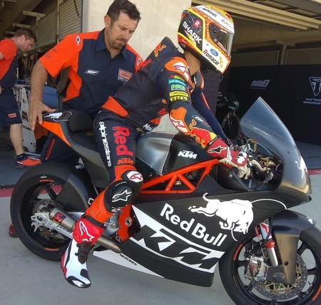 Ricky Cardus Triumph Ktm Test Motorland 2018