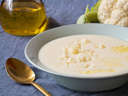Puré de coliflor, receta fácil y cremosa para disfrutar de esta hortaliza todo el año