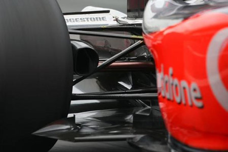 difusores-traseros-mclaren-test-montmelo.jpg