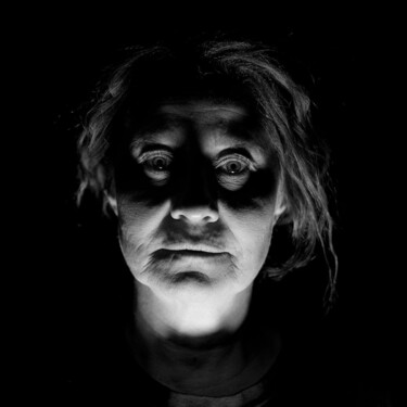 La Chica De La Aguja 2024