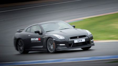 Nissan GT-R 2013