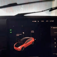Hacerse rico destapando vulnerabilidades de Tesla. Unos hackers han ganado casi medio millón de dólares encontrando fallos en los coches de Elon Musk