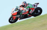 Max Biaggi zanja su rivalidad con Valentino Rossi