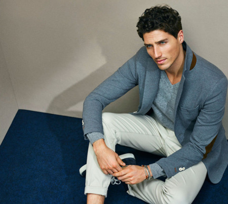 Azul, gris y verde en versión total look para la colección pre-spring de Massimo Dutti