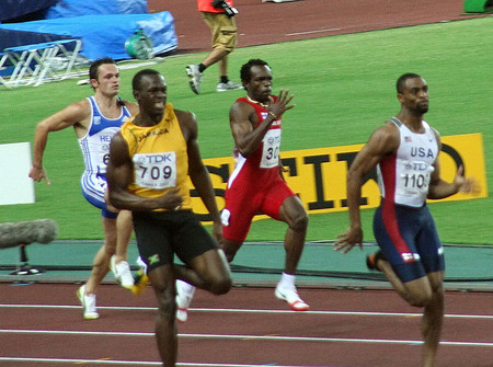 Cuál es la velocidad máxima a la que puede correr un ser humano y el mito de los nuggets de pollo de Usain Bolt