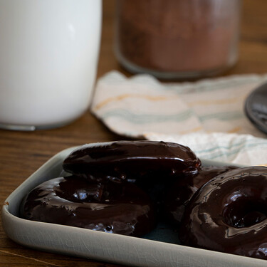 Donettes caseros de chocolate, la receta fácil y golosa para la merienda