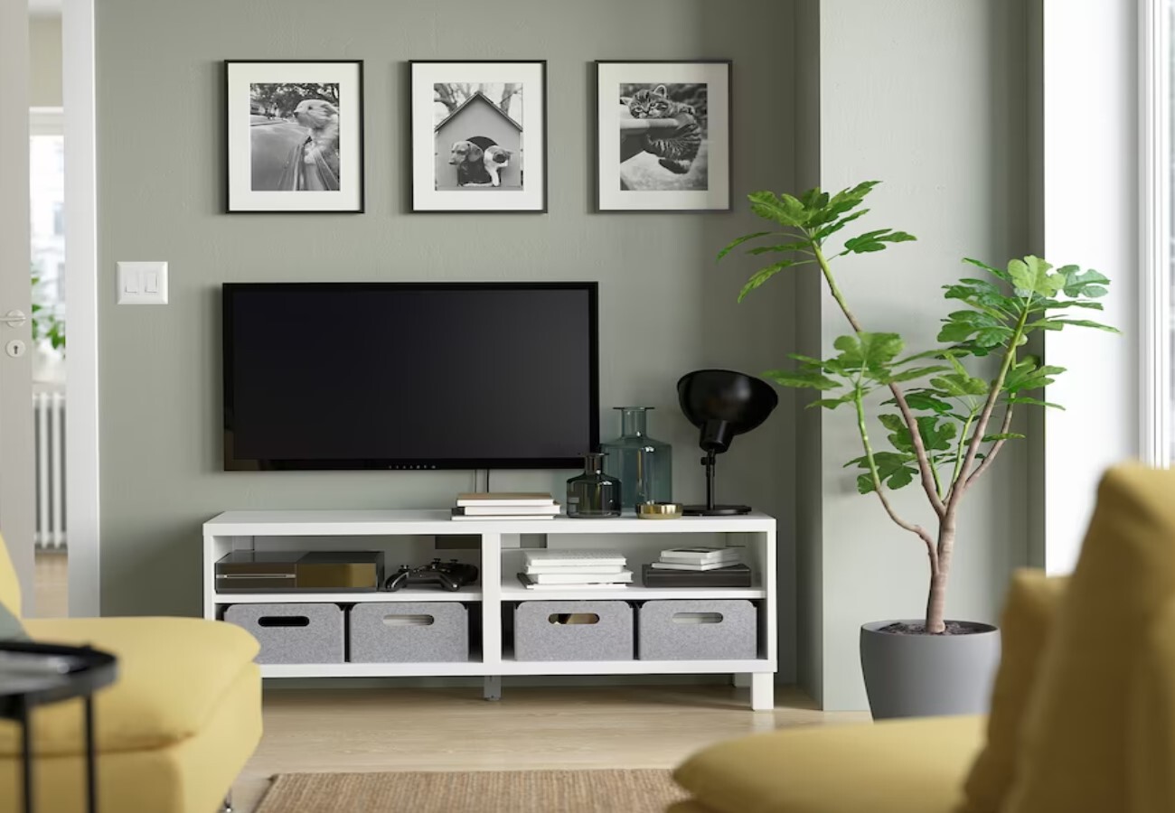 Di adiós a tener todos los cables a la vista con este mueble para TV