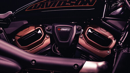 La custom más potente de Harley-Davidson montará el motor Revolution Max, y llegará el 13 de julio