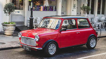 El clásico Mini se puede convertir en un coche eléctrico de 163 CV con este retrofit desde 10.000 euros