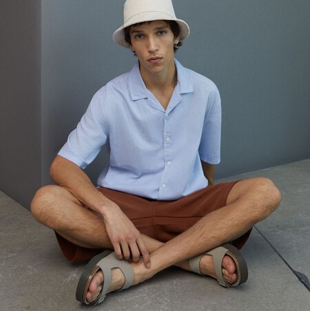 Las sandalias más frescas, originales y cómodas del verano están de rebajas en la web de Bershka