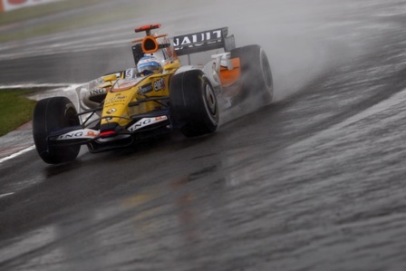 Fernando Alonso vuelve a ver con buenos ojos la lluvia