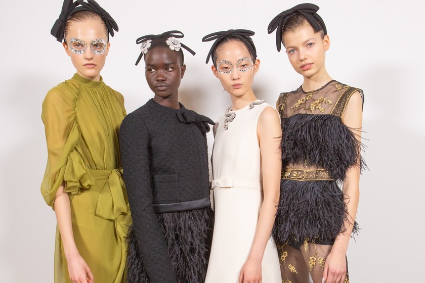 Las 16 tendencias de maquillaje y pelo para 2020 más modernas y bonitas de la Semana de la Moda de París