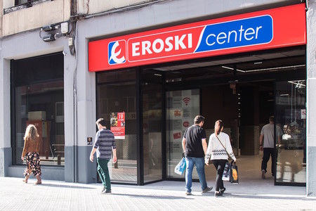 Adiós a otro OMV: Eroski móvil se retira por no poder ofrecer servicios convergentes