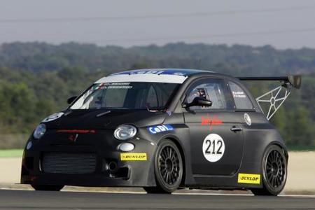 Fiat 500 Abarth con 360 caballos para carreras de resistencia