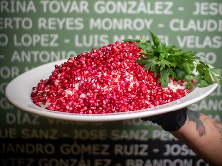 Este es el único lugar en toda CDMX donde puedes comer los gigantescos Chiles en nogada de 1 kilo