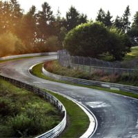 Un veterano cursillista se deja la vida en Nürburgring tras una caída