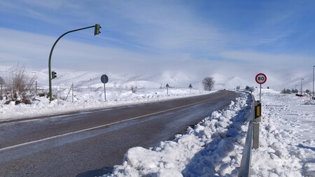 Carretera despejada de nieve